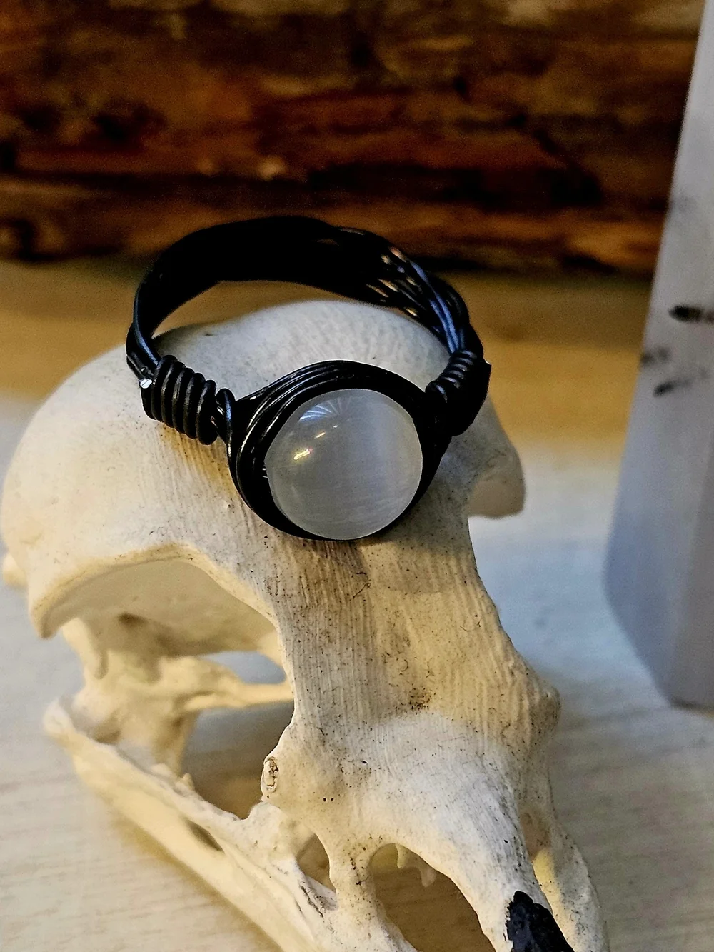 Black Aluminum Wire-Wrap Cat Eye Stone Ring